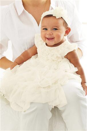 9ヶ月の赤ちゃんを結婚式に連れて行くときの服装は 画像あり Wedding Journal